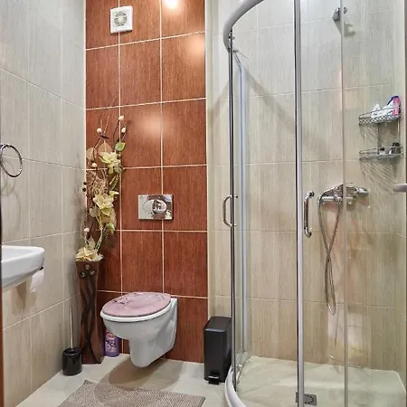 Daire The Nest - 1bd In Sunny By Flat Mаnаger